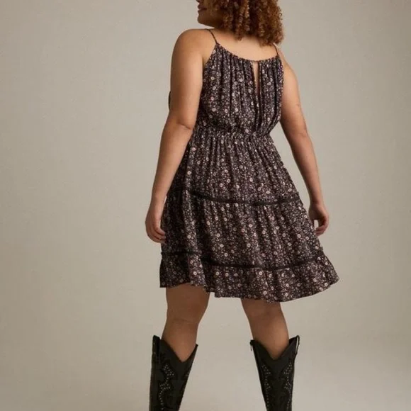 #T134- NWT Torrid Festi Halter Tassel Floral Dress  2X - Picture 5 of 5